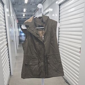 Faux Fur Zip Up Sleeveless Jacket